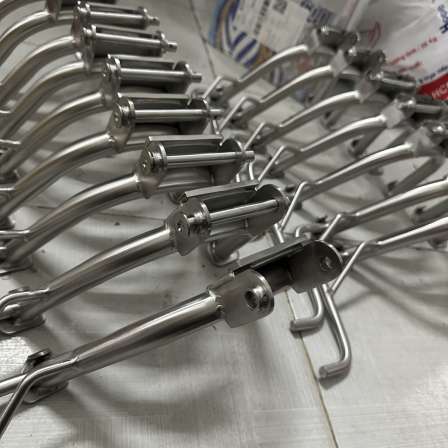 chống đứng inox 304