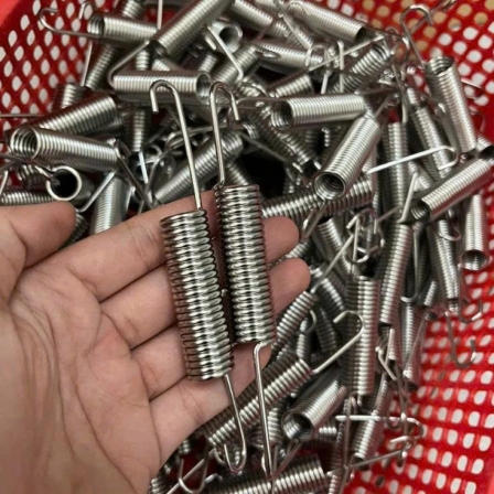 Lò xo đũa gấp inox 304 cho các dòng xe
